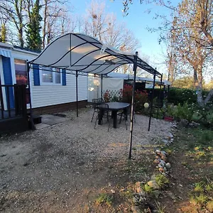 Camping Rose 27, Aups